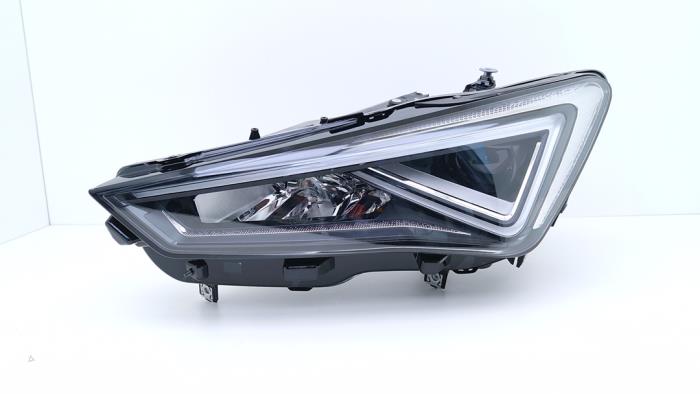 Nowe Reflektor lewy Seat Tarraco 1.5 TSI ACT 16V Cena € 598,95 Z VAT oferowane przez Automaterialen Ronald Morien B.V.