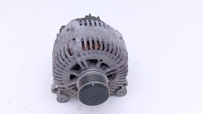 Dynamo d'un Volkswagen Passat Variant (3C5) 2.0 TDI 140 2008