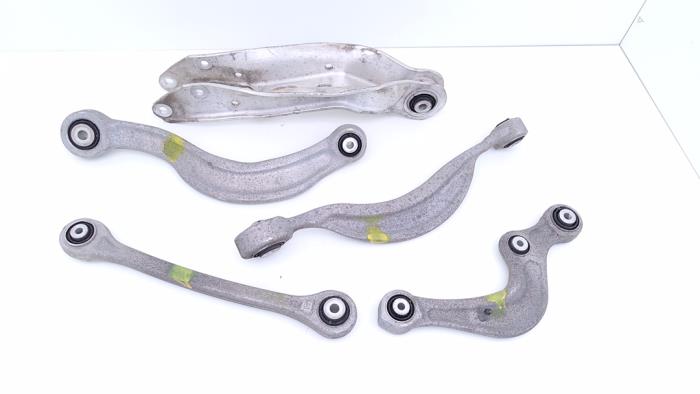 Gebrauchte Querlenker Set Audi e-tron Sportback (GEA) 50 Preis € 125,00 Margenregelung angeboten von Automaterialen Ronald Morien B.V.