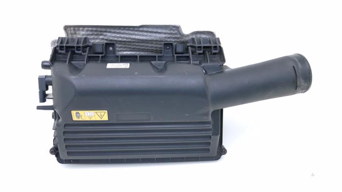 Begagnade Luftfilterhus Mercedes C (W205) C-180 1.6 16V Pris € 49,00 Marginaltabell erbjuds av Automaterialen Ronald Morien B.V.