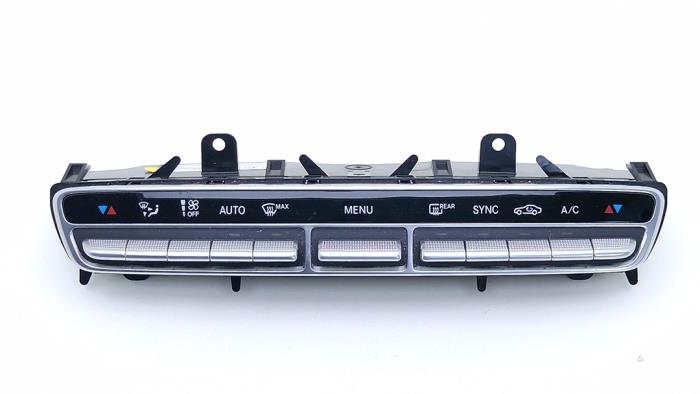 Usagé Commande chauffage Mercedes C (W205) C-180 1.6 16V Prix € 49,00 Règlement à la marge proposé par Automaterialen Ronald Morien B.V.