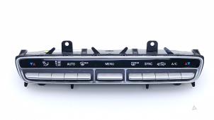 Używane Panel sterowania klimatyzacji Mercedes C (W205) C-180 1.6 16V Cena € 49,00 Procedura marży oferowane przez Automaterialen Ronald Morien B.V.