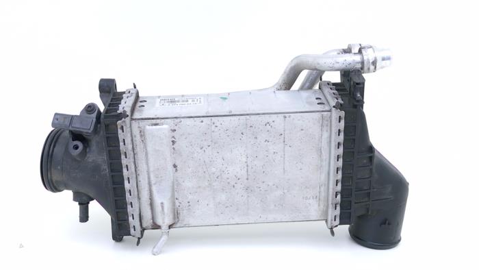 Usados Intercooler Mercedes C (W205) C-180 1.6 16V Precio € 59,00 Norma de margen ofrecido por Automaterialen Ronald Morien B.V.
