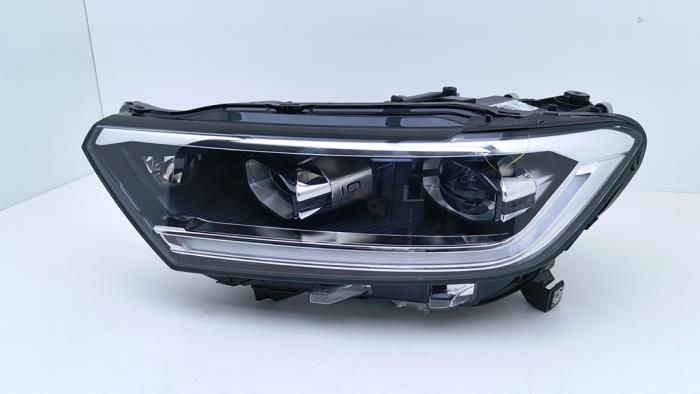 Używane Reflektor lewy Volkswagen T-Roc I 1.5 TSI 16V Cena € 840,95 Z VAT oferowane przez Automaterialen Ronald Morien B.V.
