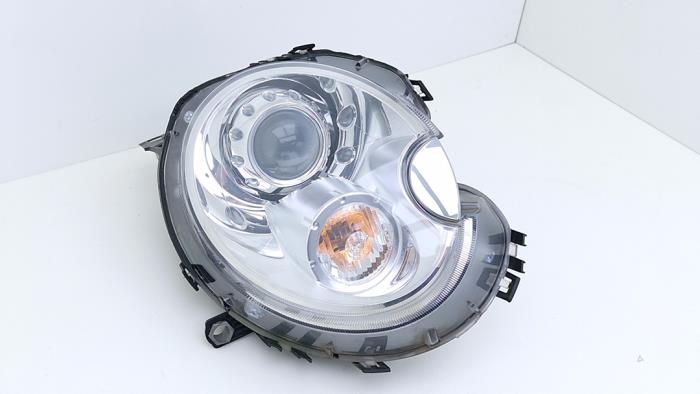Używane Reflektor prawy Mini Mini Open (R57) 1.6 16V Cooper S Cena € 95,00 Procedura marży oferowane przez Automaterialen Ronald Morien B.V.