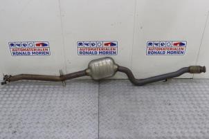 Usagé Echappement silencieux central Mercedes C (W205) C-180 1.6 16V Prix € 145,00 Règlement à la marge proposé par Automaterialen Ronald Morien B.V.