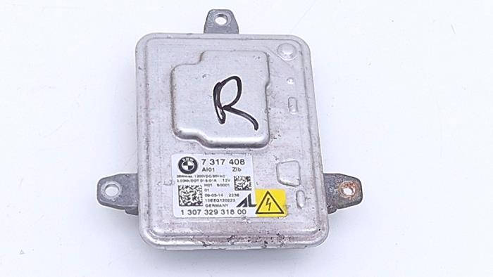 Używane Modul ksenonowy BMW M4 (F82) M4 3.0 24V TwinPower Turbo Cena € 95,00 Procedura marży oferowane przez Automaterialen Ronald Morien B.V.