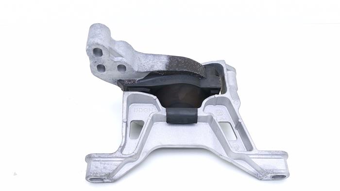 Used Engine mount Mazda CX-30 (DM) 2.0 e-SkyActiv-G 122 16V Price € 75,00 Margin scheme offered by Automaterialen Ronald Morien B.V.