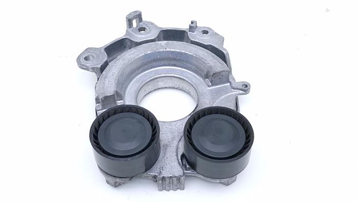 Usados Tensor correa múltiple Mazda CX-30 (DM) 2.0 e-SkyActiv-G 122 16V Precio € 95,00 Norma de margen ofrecido por Automaterialen Ronald Morien B.V.