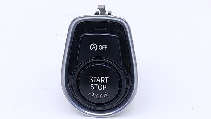 Używane Przelacznik Start/Stop BMW M4 (F82) M4 3.0 24V TwinPower Turbo Cena € 10,00 Procedura marży oferowane przez Automaterialen Ronald Morien B.V.