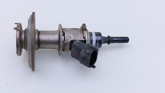 Usados Inyector Adblue Seat Leon Sportstourer (KLF) 2.0 TDI SCR Precio € 85,00 Norma de margen ofrecido por Automaterialen Ronald Morien B.V.