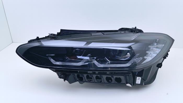 Używane Reflektor lewy BMW 4 serie Gran Coupe (G26) 420d Mild Hybrid xDrive 2.0 16V Cena € 749,99 Z VAT oferowane przez Automaterialen Ronald Morien B.V.