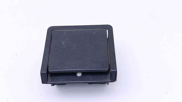 Begagnade Askkopp, bak Volkswagen Corrado 2.9 VR6 Pris € 25,00 Marginaltabell erbjuds av Automaterialen Ronald Morien B.V.
