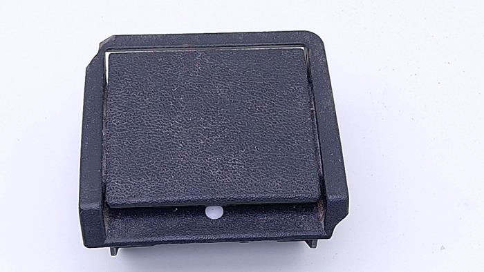 Begagnade Askkopp, bak Volkswagen Corrado 2.8 VR6 Pris € 25,00 Marginaltabell erbjuds av Automaterialen Ronald Morien B.V.