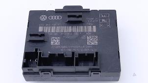 Używane Modul centralnego zamka Audi RS 5 (8F7) 4.2 V8 32V Cena € 45,00 Procedura marży oferowane przez Automaterialen Ronald Morien B.V.