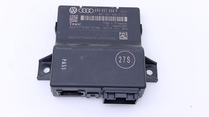 Używane Modul gateway Audi RS 5 (8F7) 4.2 V8 32V Cena € 49,00 Procedura marży oferowane przez Automaterialen Ronald Morien B.V.
