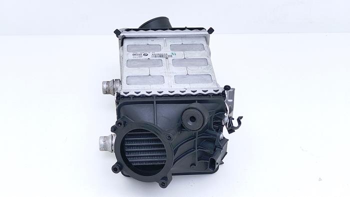 Usados Intercooler BMW M6 (F13) 4.4 V8 32V TwinPower Turbo Precio € 195,00 Norma de margen ofrecido por Automaterialen Ronald Morien B.V.