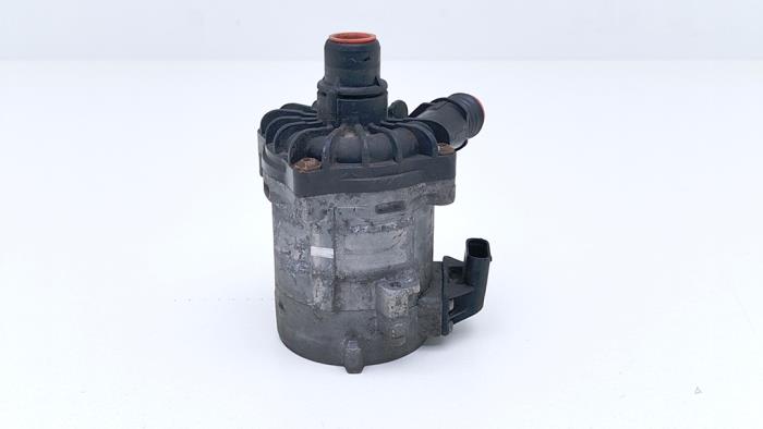 Begagnade Extra vattenpump BMW M6 (F13) 4.4 V8 32V TwinPower Turbo Pris € 95,00 Marginaltabell erbjuds av Automaterialen Ronald Morien B.V.