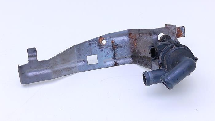 Begagnade Extra vattenpump BMW M6 (F13) 4.4 V8 32V TwinPower Turbo Pris € 49,00 Marginaltabell erbjuds av Automaterialen Ronald Morien B.V.