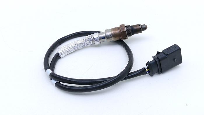 Lambda probe from a Volkswagen Golf VIII (CD1) 1.5 eHybrid 16V 2025