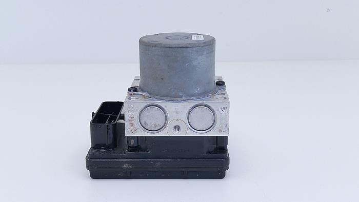 Usagé Bloc ABS Kia Stonic (YB) 1.0i T-GDi 12V Prix € 124,99 Prix TTC proposé par Automaterialen Ronald Morien B.V.