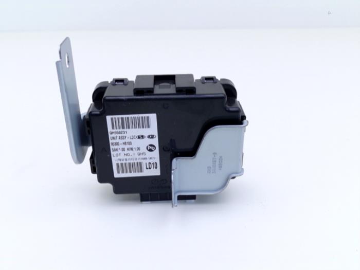 Używane Modul Comfort Kia Stonic (YB) 1.0i T-GDi 12V Cena € 48,99 Z VAT oferowane przez Automaterialen Ronald Morien B.V.