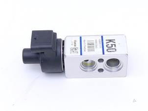 Usagé Valve d'expansion clim Hyundai Kona (OS) 64 kWh Prix € 95,00 Prix TTC proposé par Automaterialen Ronald Morien B.V.