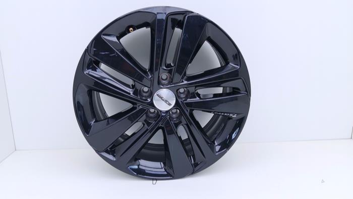 Używane Obrecz Peugeot Expert (V1/VA/VB/VE/VF/VT/VY) 2.0 Blue HDi 180 16V Cena € 180,29 Z VAT oferowane przez Automaterialen Ronald Morien B.V.