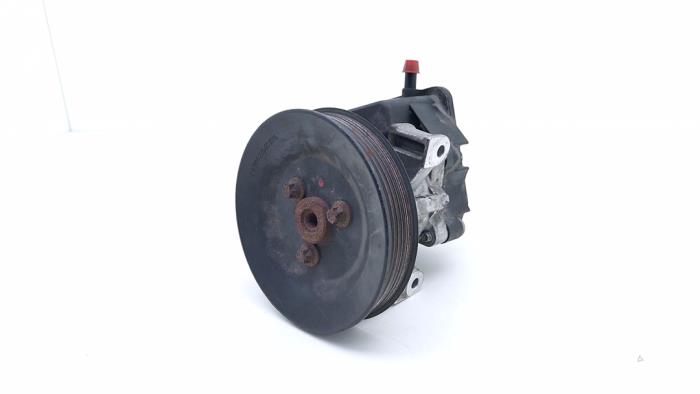 Usagé Pompe de direction Mercedes Sprinter 3t (906.61) 211 CDI 16V Prix € 75,00 Prix TTC proposé par Automaterialen Ronald Morien B.V.