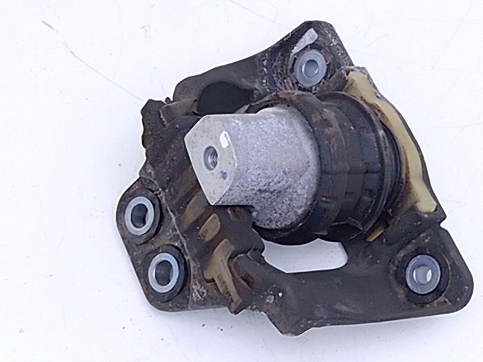 Usagé Support moteur Volvo XC60 II (UZ) 2.0 B4 16V Mild Hybrid AWD Prix € 35,00 Règlement à la marge proposé par Automaterialen Ronald Morien B.V.