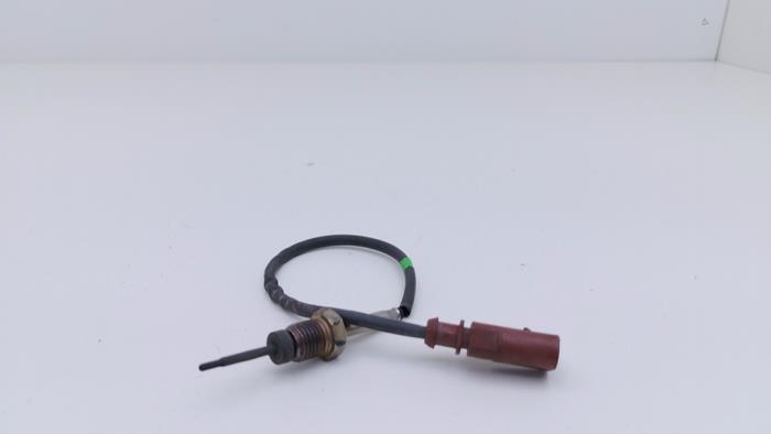 Usagé Sensor température d’échappement Audi A5 (8T3) 2.0 TDI 16V Prix € 75,00 Règlement à la marge proposé par Automaterialen Ronald Morien B.V.