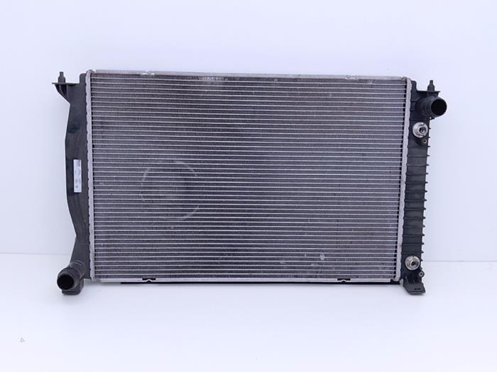 Usagé Radiateur Audi A6 Avant (C6) 4.2 V8 40V FSI Quattro Prix € 49,00 Règlement à la marge proposé par Automaterialen Ronald Morien B.V.