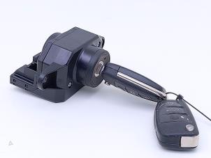Usados Cerradura de contacto y llave Audi A6 Avant (C6) 4.2 V8 40V FSI Quattro Precio € 89,00 Norma de margen ofrecido por Automaterialen Ronald Morien B.V.
