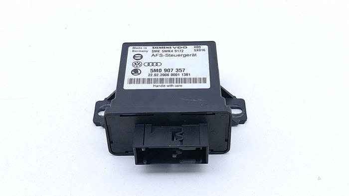 Używane Modul ksenonowy Volkswagen Passat Variant (3C5) 3.2 FSI V6 32V 4Motion Cena € 39,00 Procedura marży oferowane przez Automaterialen Ronald Morien B.V.