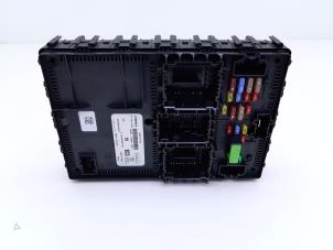Usados Caja de fusibles Ford EcoSport (JK8) 1.0 EcoBoost 12V 125 Precio € 125,00 Norma de margen ofrecido por Automaterialen Ronald Morien B.V.