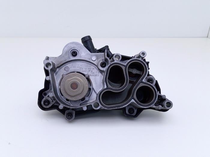 Begagnade Vattenpump Volkswagen Polo VI (AW1) 1.0 TGI 12V Pris € 55,00 Marginaltabell erbjuds av Automaterialen Ronald Morien B.V.