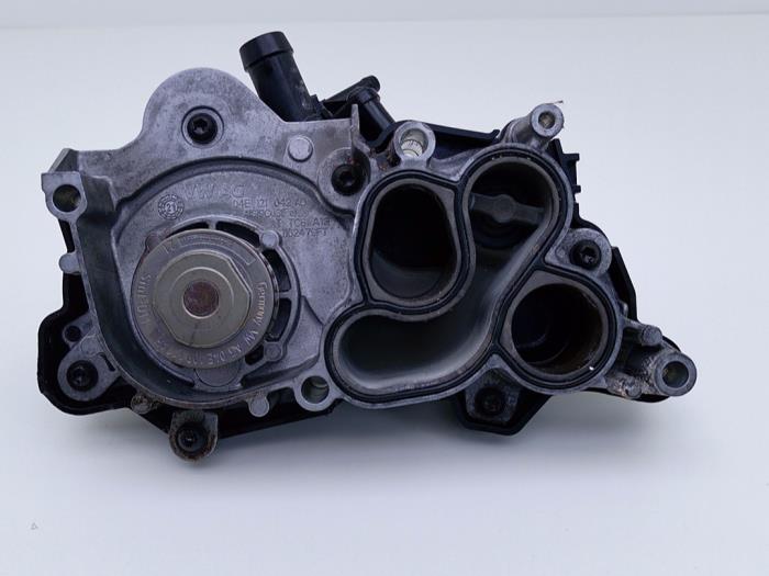 Begagnade Vattenpump Volkswagen Polo VI (AW1) 1.0 TGI 12V Pris € 55,00 Marginaltabell erbjuds av Automaterialen Ronald Morien B.V.