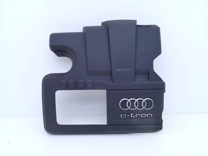 Usados Cobertor motor Audi A3 Sportback (8VA/8VF) 1.4 TFSI 16V e-tron Precio € 35,00 Norma de margen ofrecido por Automaterialen Ronald Morien B.V.