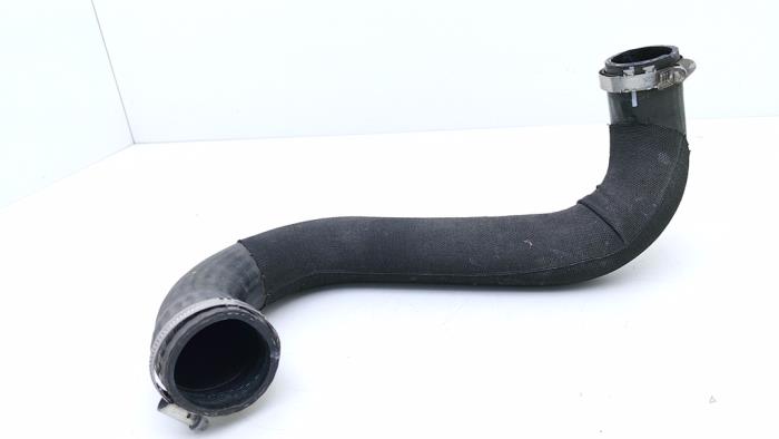 Gebrauchte Intercooler Schlauch Audi A4 Avant (B9) 2.0 TFSI 16V Preis € 48,40 Mit Mehrwertsteuer angeboten von Automaterialen Ronald Morien B.V.