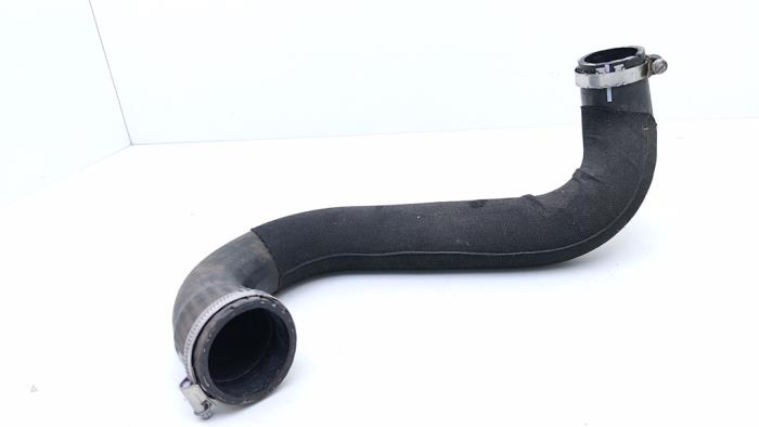 Usagé Tuyau intercooler Audi A4 Avant (B9) 2.0 TFSI 16V Prix € 48,40 Prix TTC proposé par Automaterialen Ronald Morien B.V.
