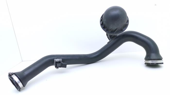 Gebrauchte Intercooler Rohr Audi A4 Avant (B9) 2.0 TFSI 16V Preis € 78,65 Mit Mehrwertsteuer angeboten von Automaterialen Ronald Morien B.V.