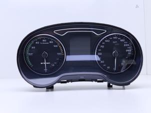 Gebrauchte Instrumentenbrett Audi A3 Sportback (8VA/8VF) 1.4 TFSI 16V e-tron Preis € 195,00 Margenregelung angeboten von Automaterialen Ronald Morien B.V.