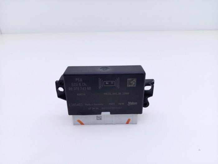 Usados Módulo PDC Peugeot 2008 (UD/UK/UR/US/UX) e-2008 50 kWh Precio € 65,00 Norma de margen ofrecido por Automaterialen Ronald Morien B.V.