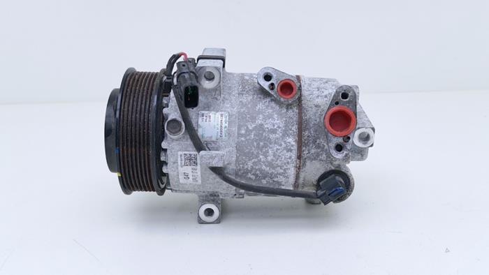 Usagé Pompe clim Hyundai i30 Wagon (PDEF) 1.0 T-GDI 12V Hybrid 48V Prix € 181,50 Prix TTC proposé par Automaterialen Ronald Morien B.V.