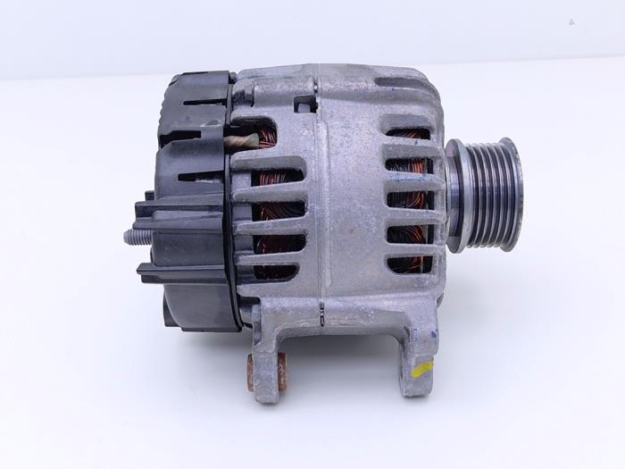 Begagnade Dynamo Audi RS 4 Avant (B9) 2.9 V6 TFSI 24V Pris € 135,00 Inklusive moms erbjuds av Automaterialen Ronald Morien B.V.