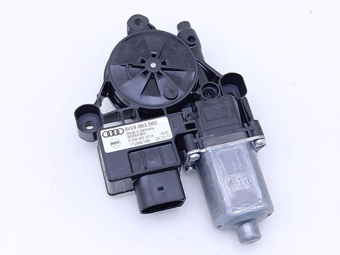 Usagé Couverture moteur Audi RS 4 Avant (B9) 2.9 V6 TFSI 24V Prix € 59,00 Prix TTC proposé par Automaterialen Ronald Morien B.V.
