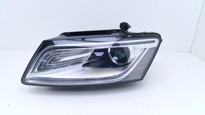 Używane Reflektor lewy Audi Q5 (8RB) 2.0 TFSI 16V Quattro Cena € 295,00 Procedura marży oferowane przez Automaterialen Ronald Morien B.V.