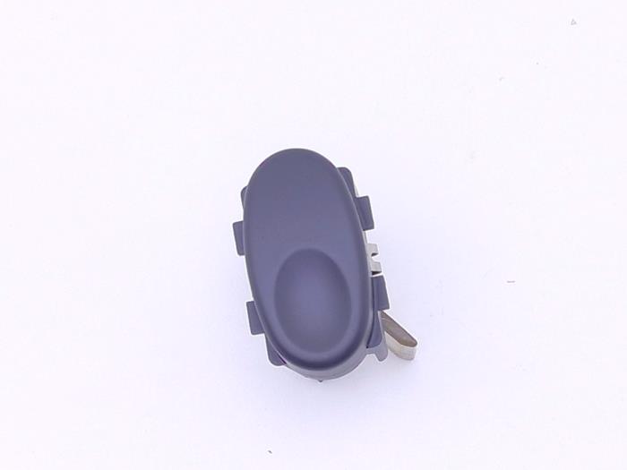 Usados Interruptor Smart Roadster Coupé (452.3) 0.7 Turbo Precio € 25,00 Norma de margen ofrecido por Automaterialen Ronald Morien B.V.