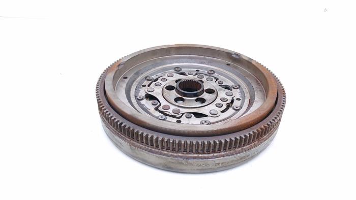 Used Flywheel Volkswagen Transporter T5 2.0 TDI DRF Price € 199,65 Inclusive VAT offered by Automaterialen Ronald Morien B.V.