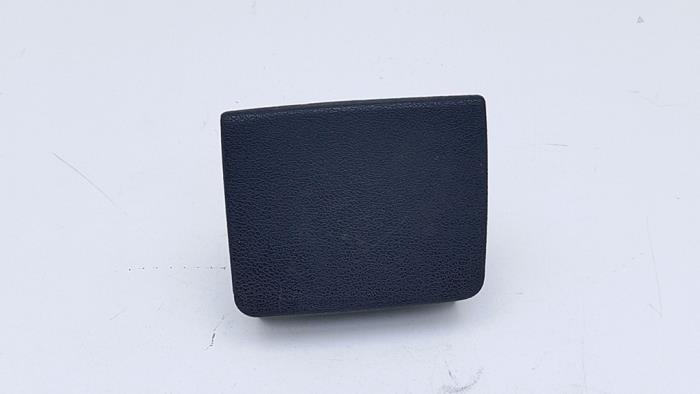 Begagnade Askkopp, fram Volkswagen Jetta II (19E) Pris € 19,95 Marginaltabell erbjuds av Automaterialen Ronald Morien B.V.